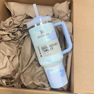 Stanley 40oz FlowState Quencher H2.0 Tumbler Cool Serene Brushstrokes